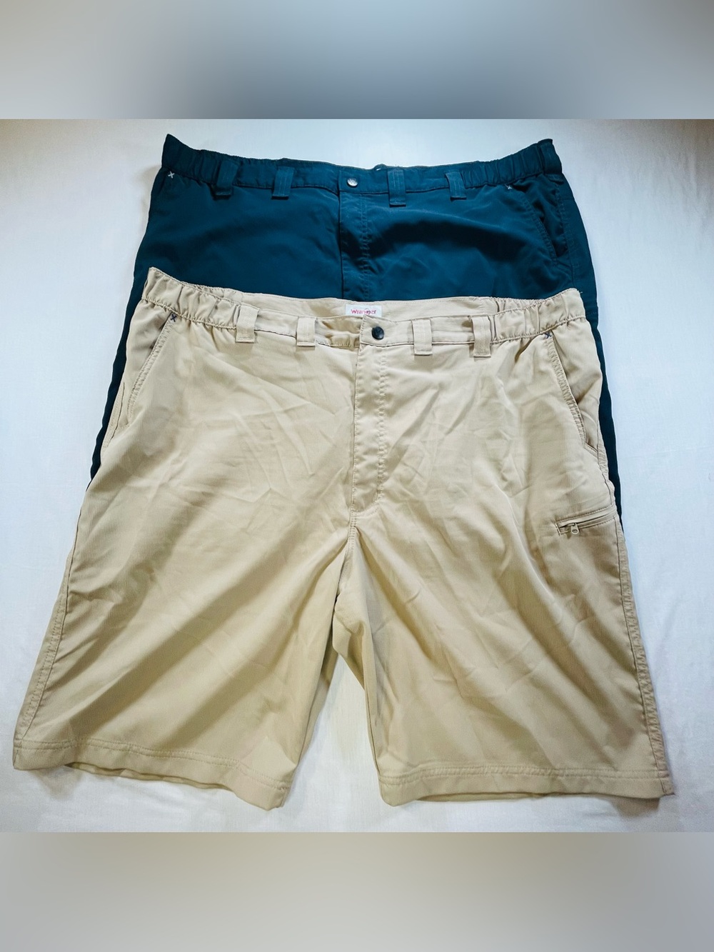 Wrangler Authentics Utility Lightweight Flex Shorts 2 Lot Mens 48 Blue Tan Cargo